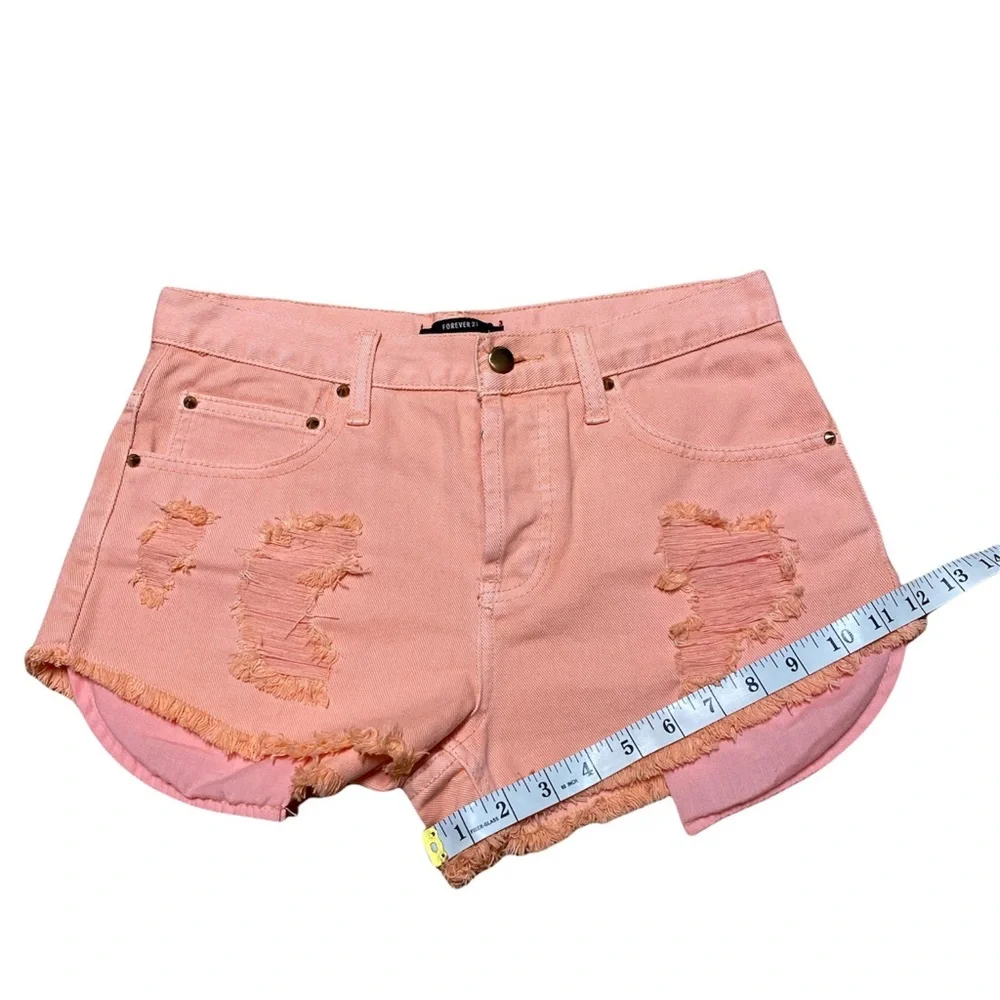 Forever 21 Jean Shorts Women’s 27 Peach Denim Distressed High Rise Button Fly